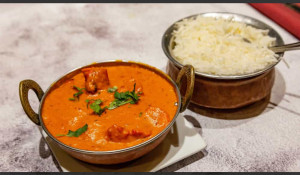 Butter Chicken With Plain Naan