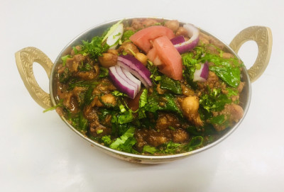 Mt. Everest Chana Aloo Saag