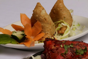 Vegetable Samosa (2 Pcs)