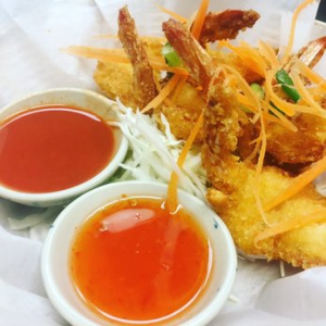 Goong Tod (Shrimp Tempura)