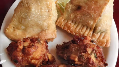 Spinach Samosa (1 Pcs)