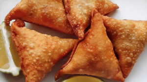 BEEF SAMOSA (2pcs)