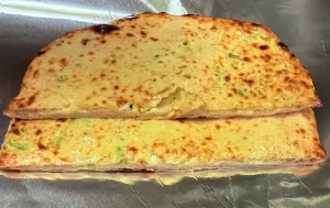 Jalapeno Cheese Naan