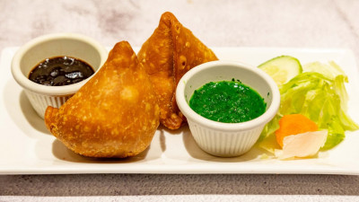 Vegetable Samosa (2pcs)