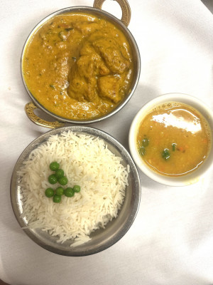 Apricot chicken curries
