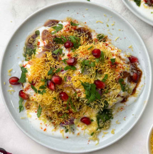 Aloo Tikki Chaat