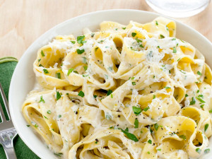 Fettuccine Alfredo